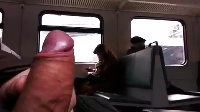 Coloque o câncer de um amigo e foda-o casal fazendo sexo em um ponto