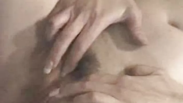 Um jovem policial fodido uma menina de secxo caseiro 18 anos de idade
