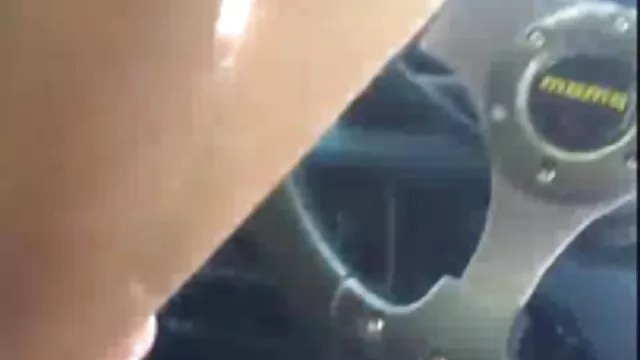 18-year-old menina prova sexo amador caseiro videos que ela pode lidar com um falo masculino