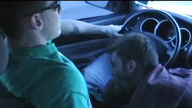 Três encantadoras videos de sexo amador caseiro lésbicas acariciar as letras e geme docemente