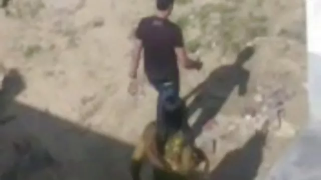 Na véspera de ano novo ele ver video caseiro colocou a menina bem no ânus