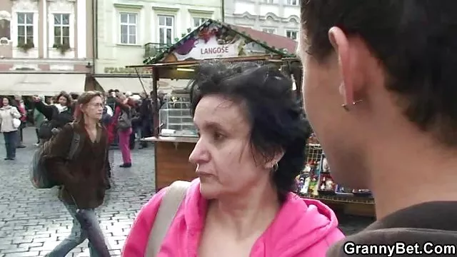 Uma enfermeira nova videos de sexo caseiro seduziu seu paciente