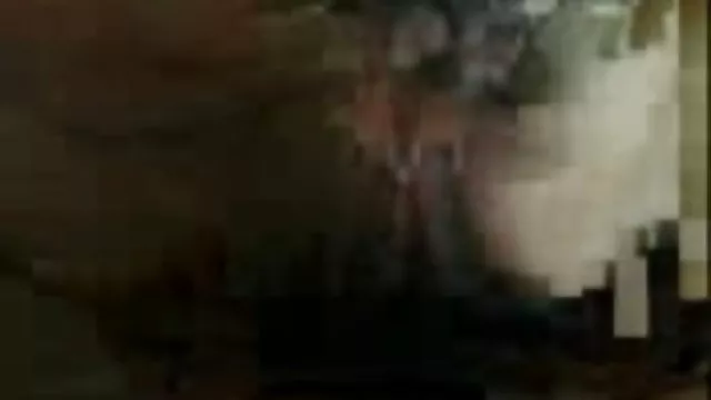 Morena sexy faz namorado um midaze e sexo em grupo lambe ovos