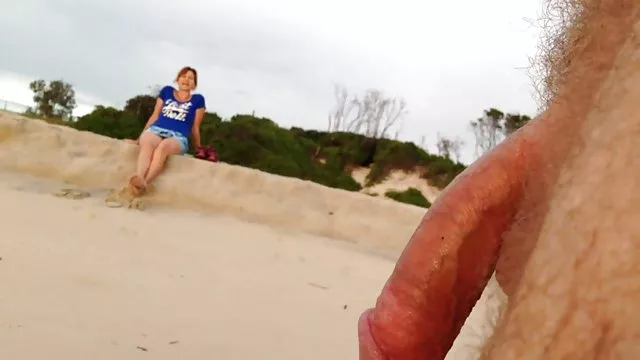 Uma massagem de sabão chique do pênis de sexoamadores uma morena espetacular