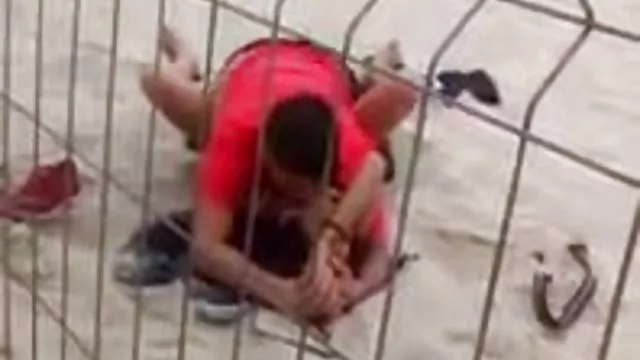 Delgado amador sexo gratis lésbicas com mouthrega burro acariciar tits e lamber buceta