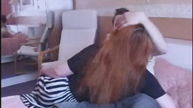 Beleza russa apaixonadamente provoca seu belo videos amadores de seco Squeaker