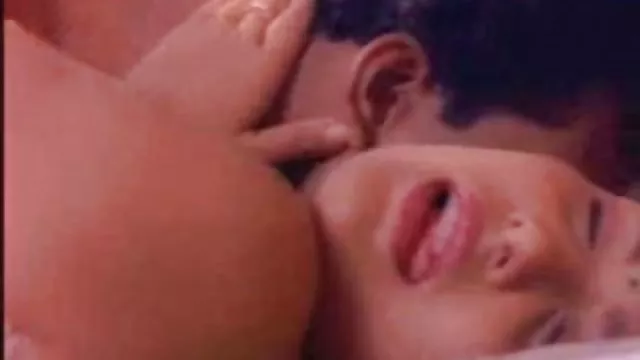 Maduro Snow-Maiden trouxe vidio sexo caseiro namorado para o orgasmo com a mão
