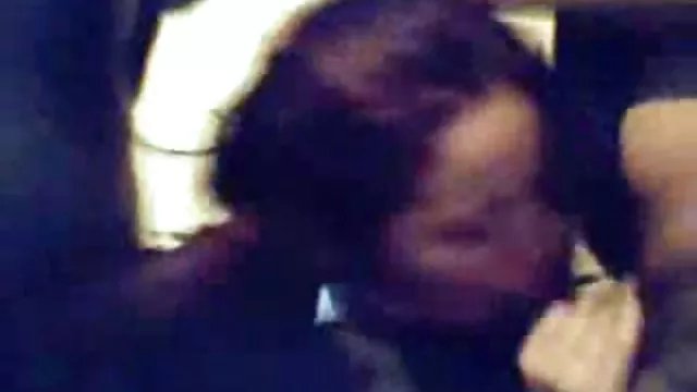 Menina no roupa videos brasileiros amador de sexo interior vermelho com um chique