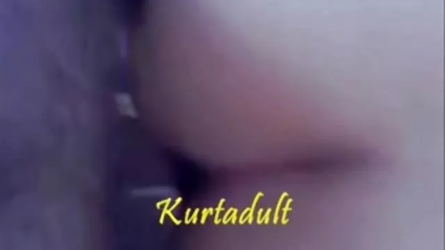 Brincalhão mulher negra empurrões fora videos amadores de sexo amador pau de um homem entre peitos