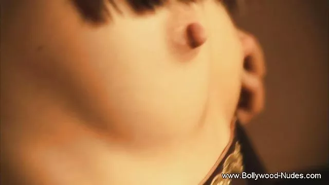 O cutie bonito recebe sexo amador sexo amador um pau preto no ânus