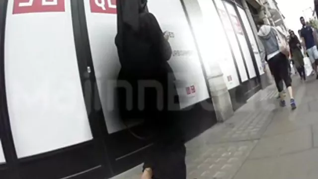 A mulher asiática bonito salta no pénis sexo caseiro amador nacional do cliente em uma massagem